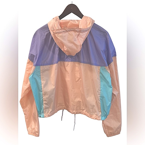 Windbreakers Size XL - Picture 7 of 16